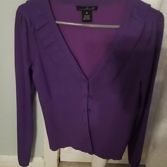 Sweater - Picture 2 of 3